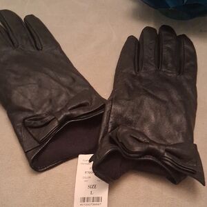 White House Black Market Black Leather Gloves with Bow